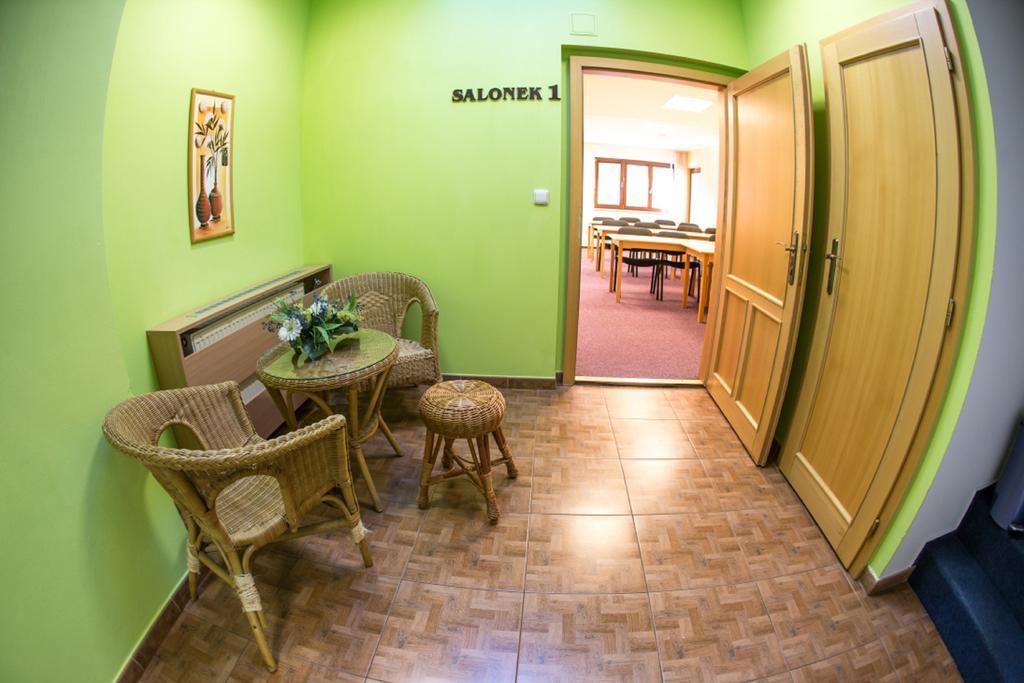 Hotel Na Jizni Přerov Exterior foto